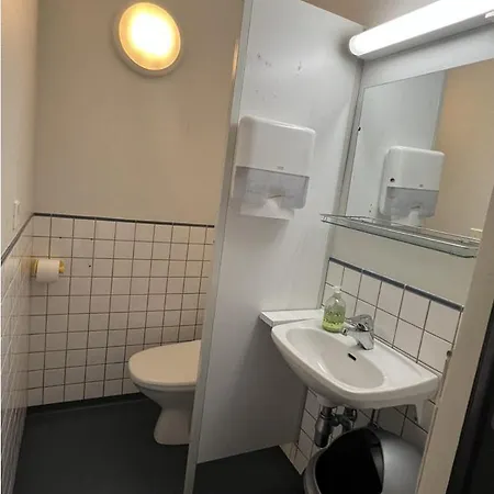 Office House Services 662