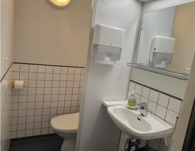 Office House Services 662