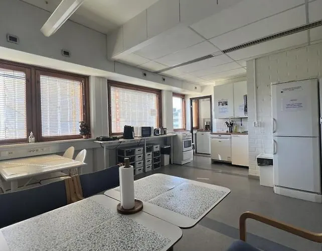 Office House Services 662 Hostel